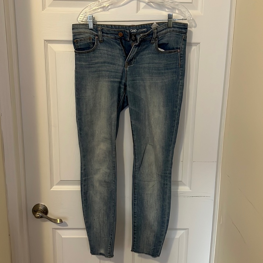 Gap jeans size 4/27